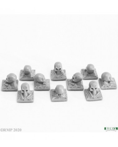 Graveyard Finial: Skulls (10)